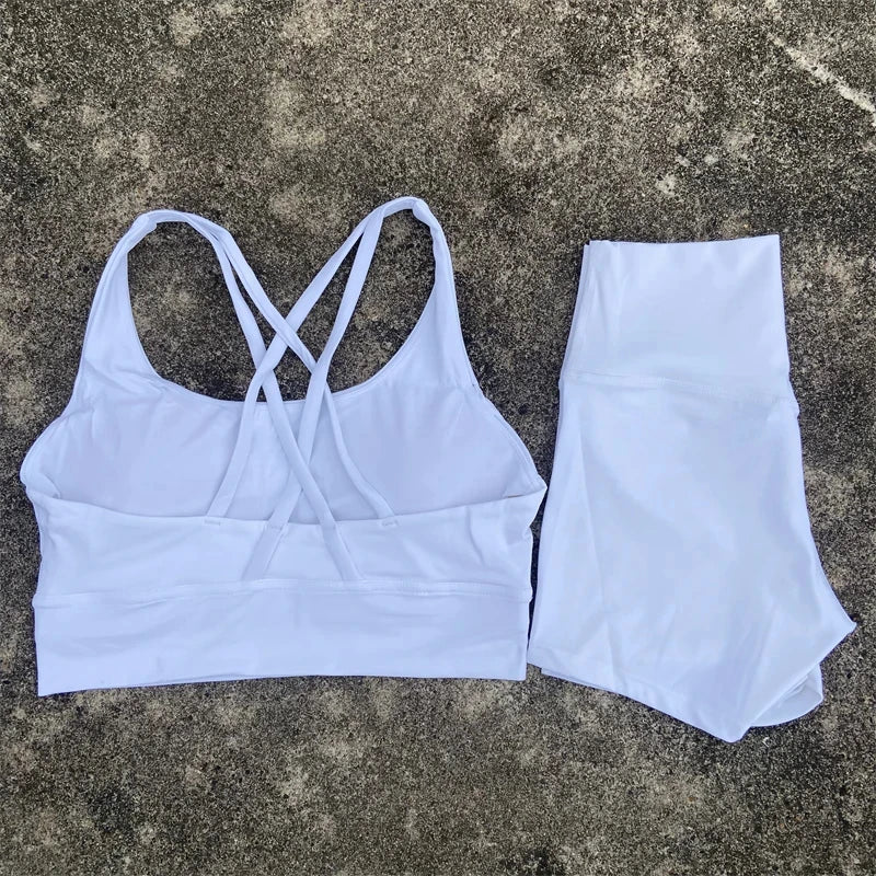 2-Piece Women’s Yoga Set – Cross-Back Bra & High-Waist Shorts