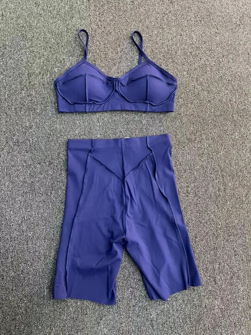 Seamless Yoga Set for Women – High-Waisted Peach-Lift Leggings & Quick-Dry Sports Bra