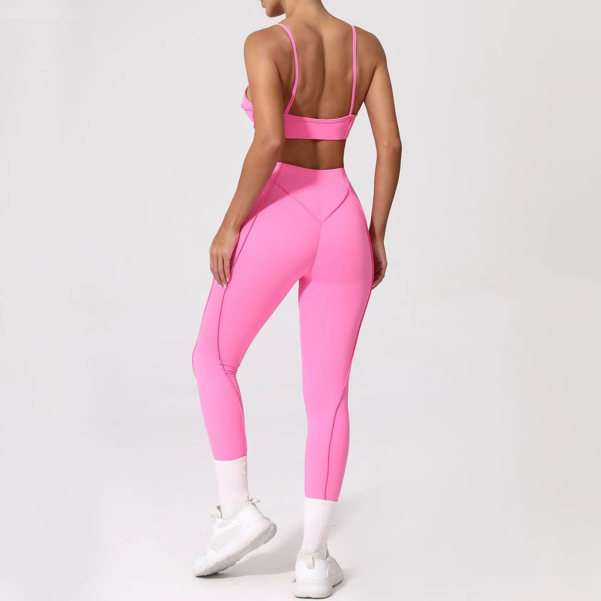 Seamless Yoga Set for Women – High-Waisted Peach-Lift Leggings & Quick-Dry Sports Bra