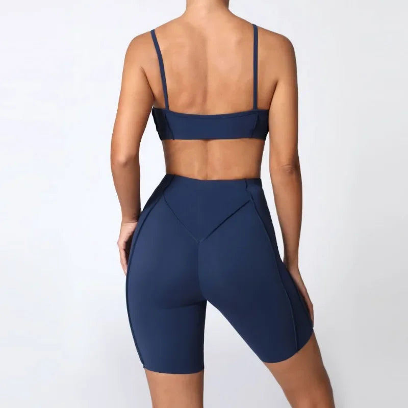 Seamless Yoga Set for Women – High-Waisted Peach-Lift Leggings & Quick-Dry Sports Bra