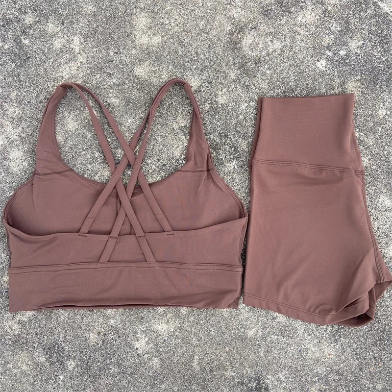 2-Piece Women’s Yoga Set – Cross-Back Bra & High-Waist Shorts