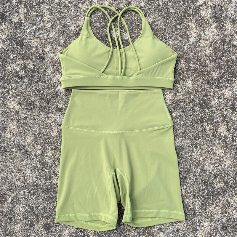 Women’s 2-Piece Yoga Set – Cross Back Bra & Short Leggings