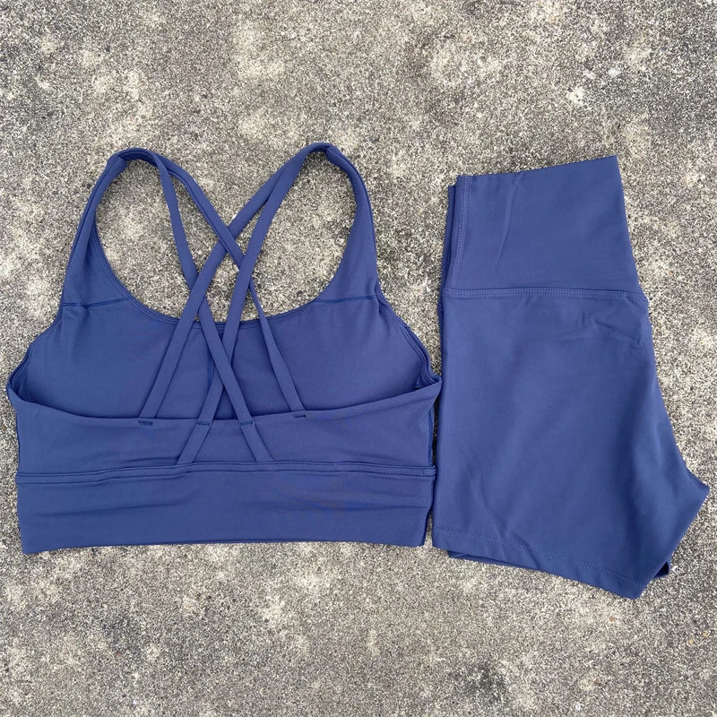 2-Piece Women’s Yoga Set – Cross-Back Bra & High-Waist Shorts