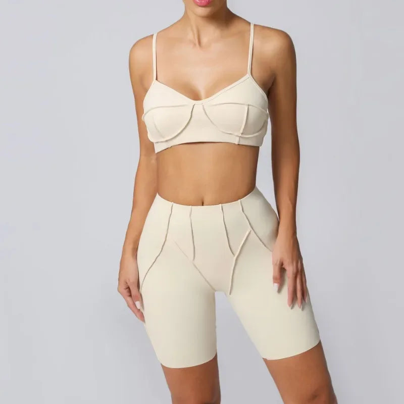 Seamless Yoga Set for Women – High-Waisted Peach-Lift Leggings & Quick-Dry Sports Bra