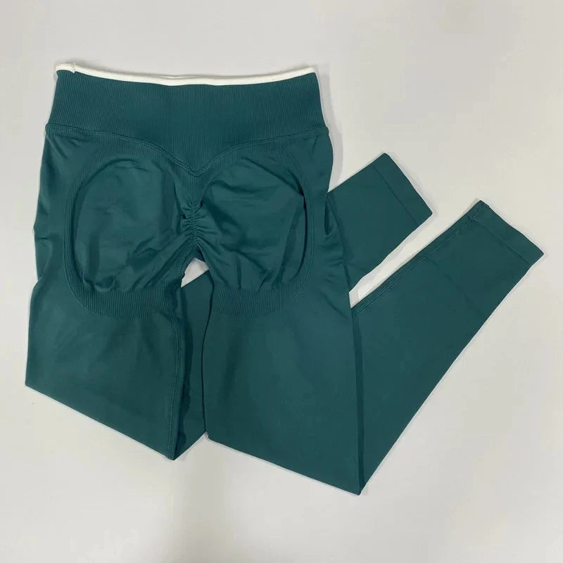 Women’s Seamless Yoga Set – Strappy Sports Bra & Stretch Leggings