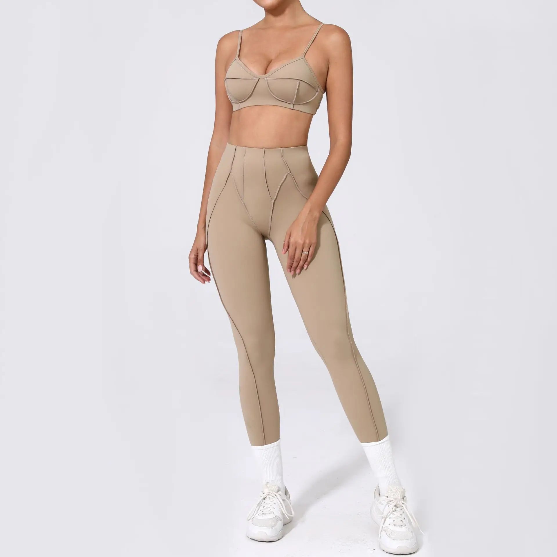 Seamless Yoga Set for Women – High-Waisted Peach-Lift Leggings & Quick-Dry Sports Bra