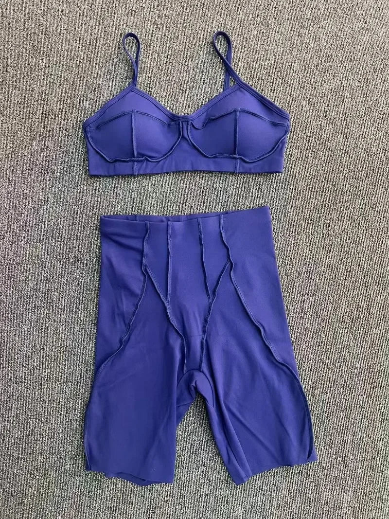 Seamless Yoga Set for Women – High-Waisted Peach-Lift Leggings & Quick-Dry Sports Bra