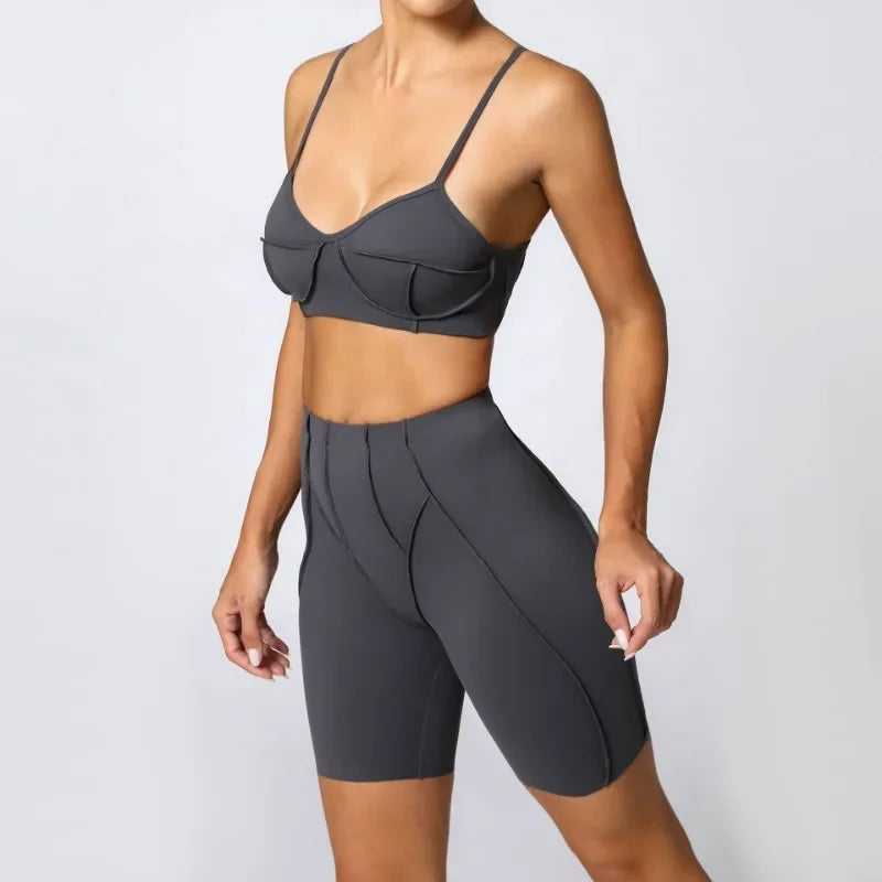 Seamless Yoga Set for Women – High-Waisted Peach-Lift Leggings & Quick-Dry Sports Bra