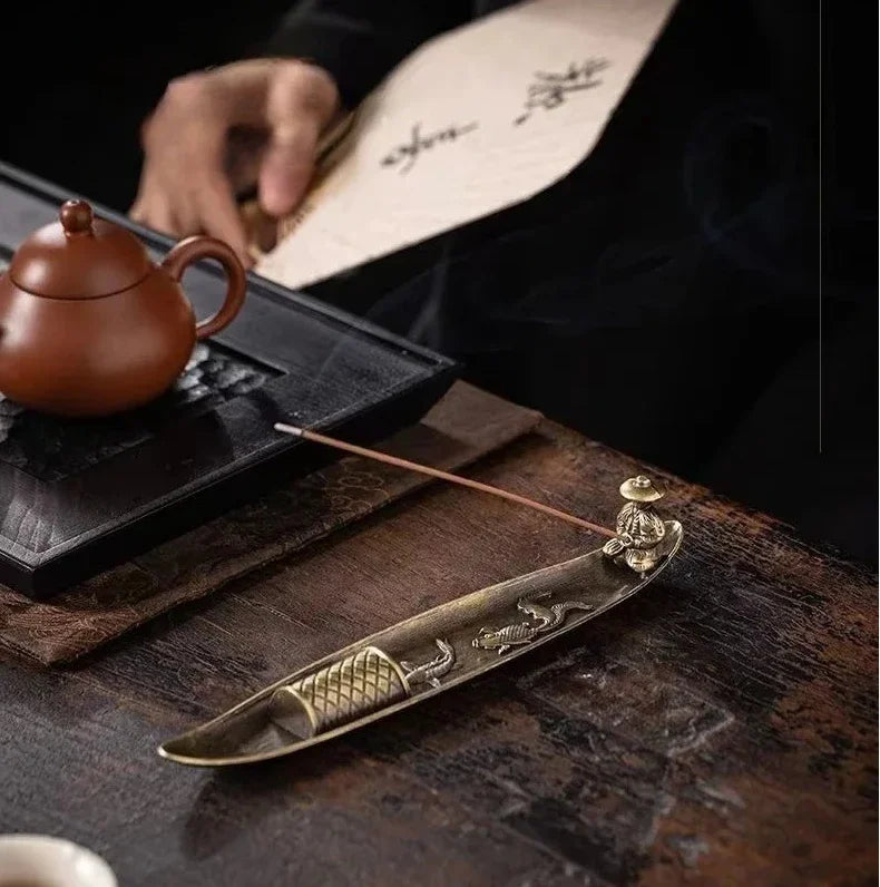 Creative Boat Incense Holder – Japanese Style Fishing Man Ornament, Aromatherapy Stick Burner Home Décor